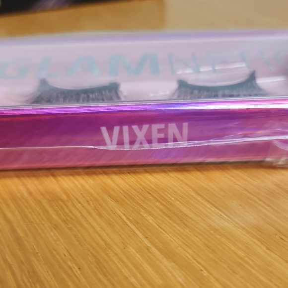 Vixen Magnetic Eyelashes - Black - Picture 2 of 3